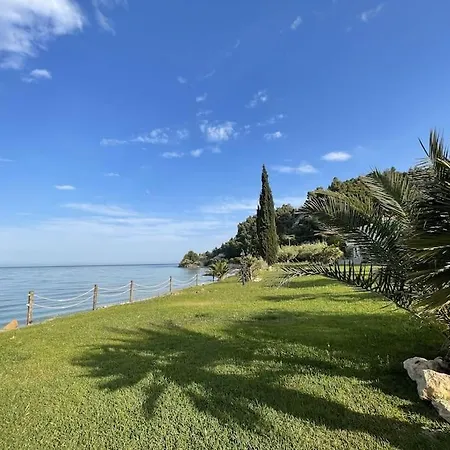 Thalassa-seafront Family Apartament