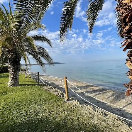 Thalassa-seafront Family Apartament *