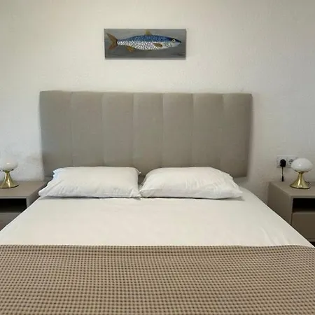 Thalassa-seafront Family Apartament