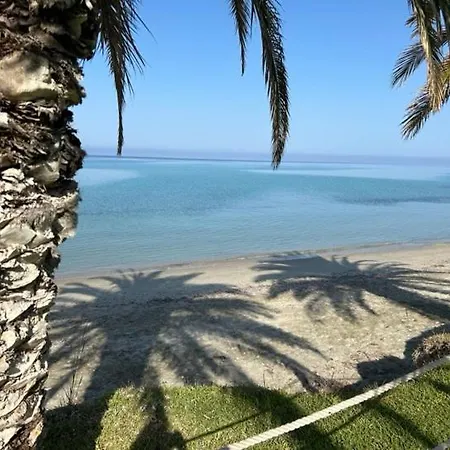 Thalassa-seafront Family Apartament *