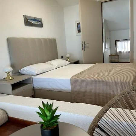 Thalassa-seafront Family Apartament *
